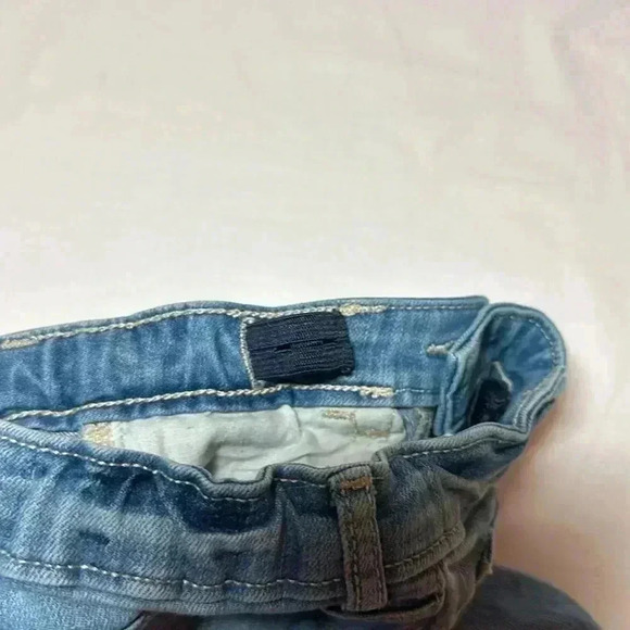 GAP - patch design skinny fit denim jeans. Size  18-24 months - Picture 6 of 6